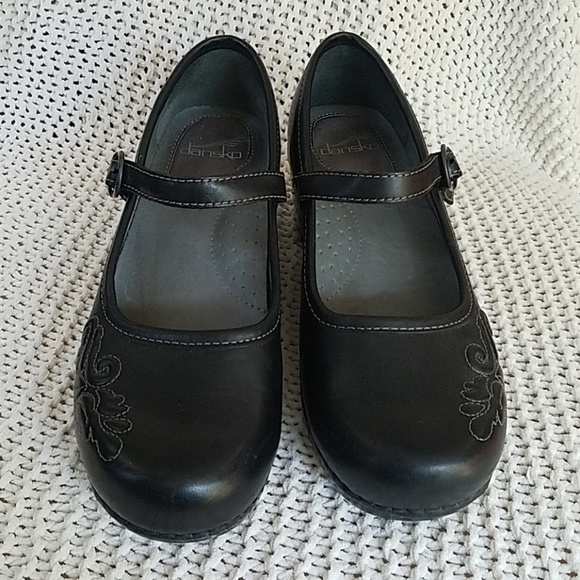 Adorable Cat Print Mary Janes These show some signs of wear as shown in photos but are SO 